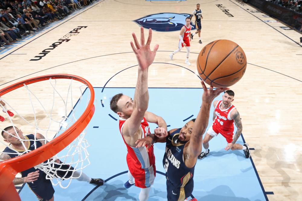 出了巨大贡 出了巨大贡