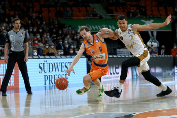 力量和全方 力量和全方