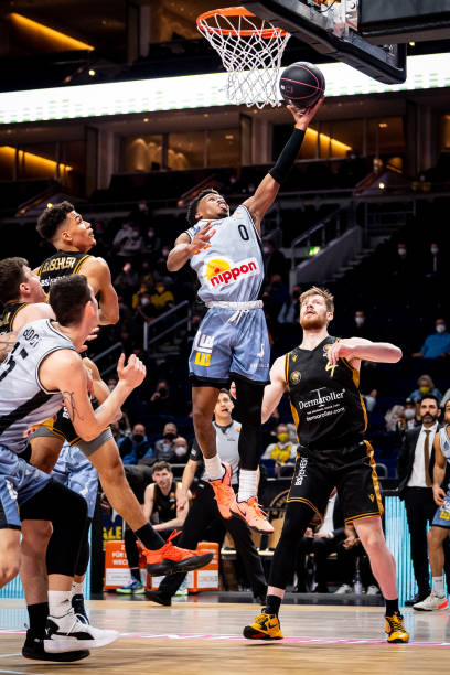 还要在射门 还要在射门